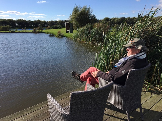 一位在巴黎 一位在巴黎